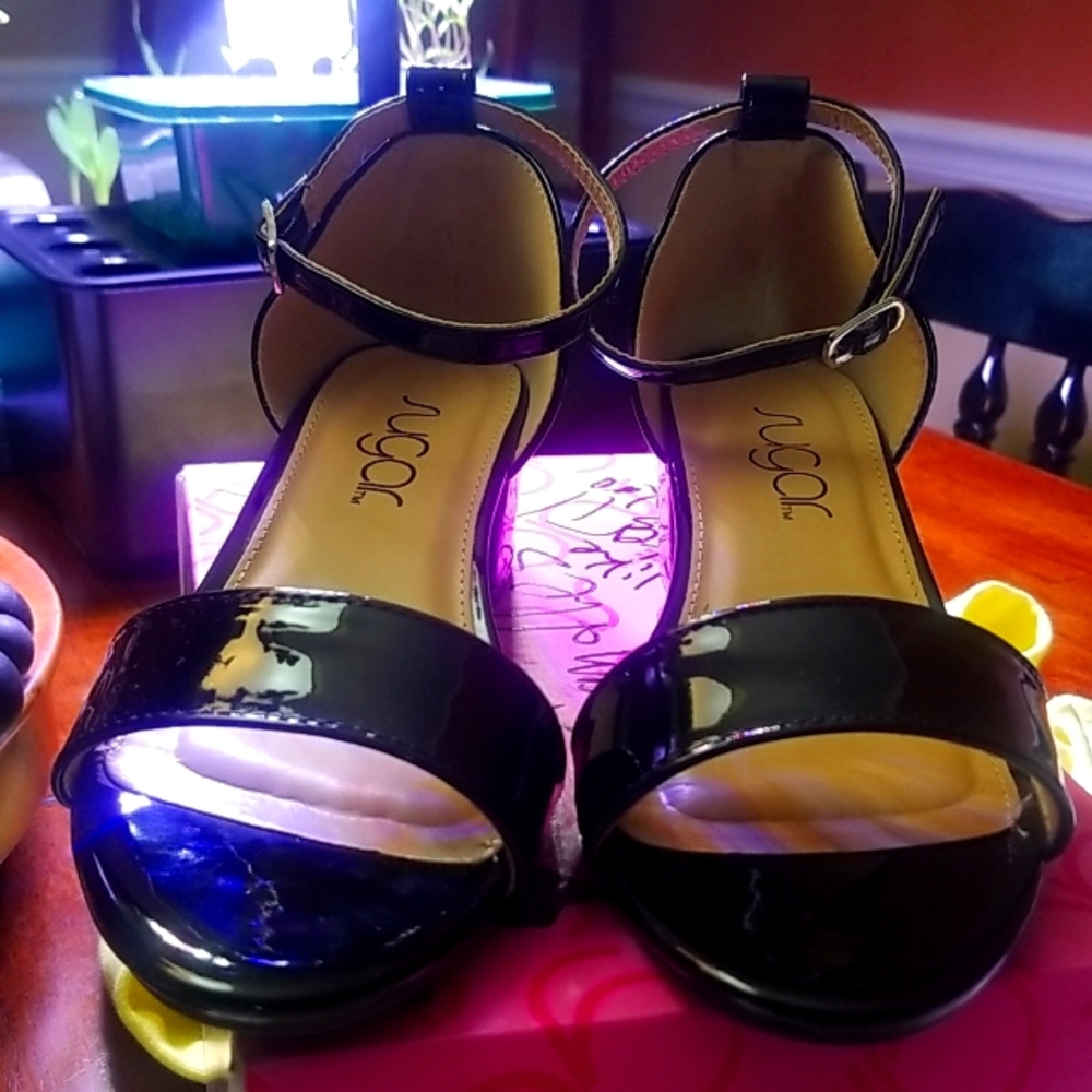 🖤Black Patent Sandels❤